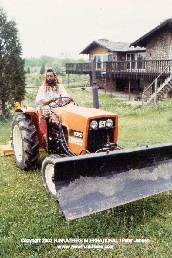 george clinton v traktoru